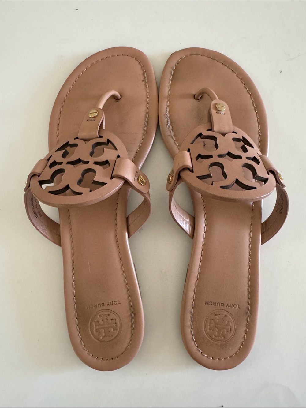 TORY BURCH MILLER THONG LOGO SANDAL LEATHER SIZE 11 - Picture 4 of 6